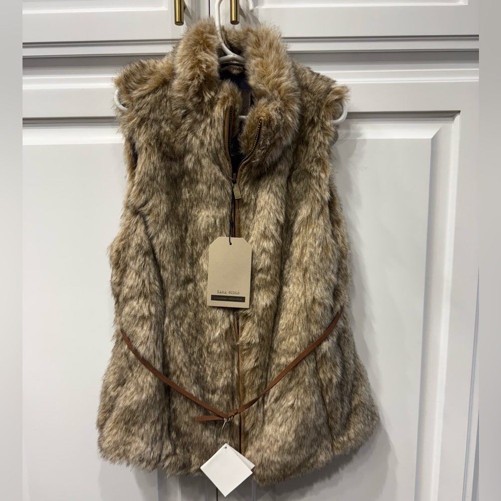 Cute girls Zara furry vest